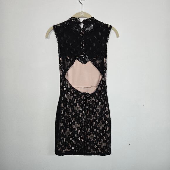 Black Dress With Lace Detail Size Small - Picture 4 of 7